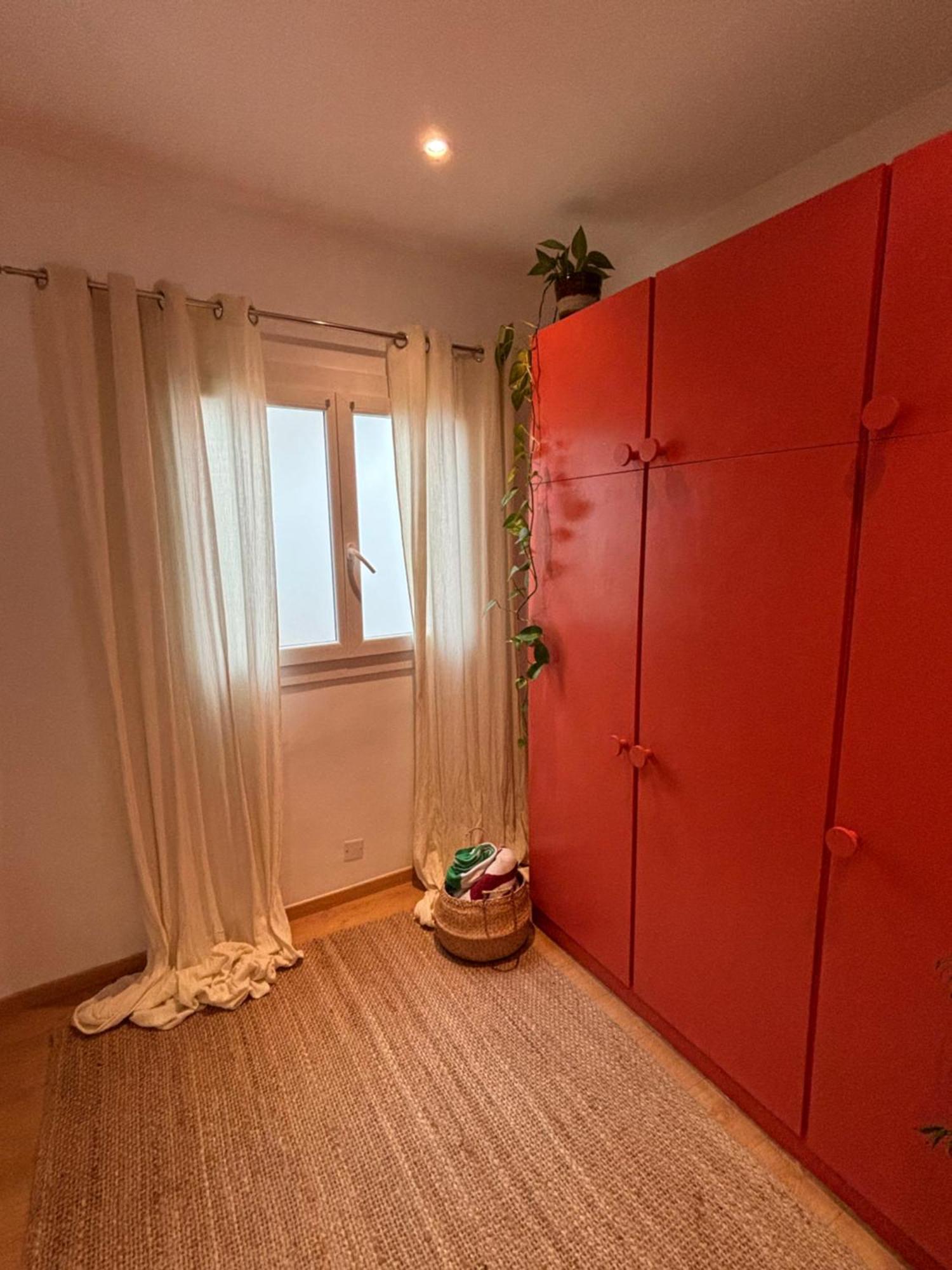 Homestay In In Palais Longchamp, *